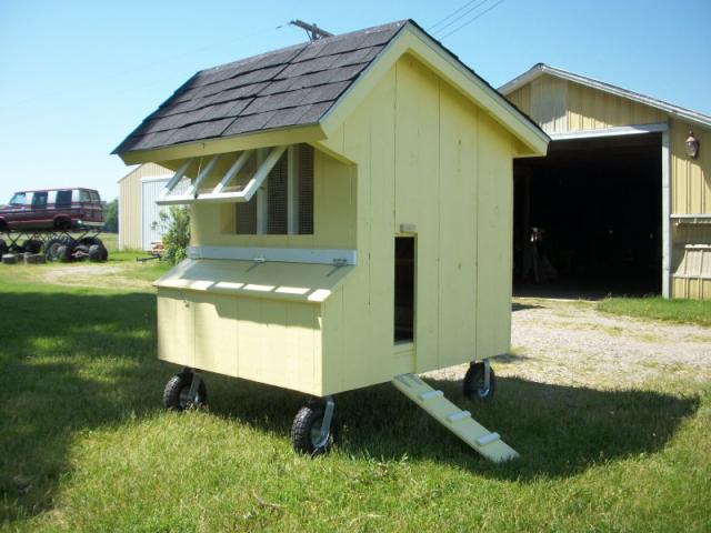 Pallet Ideas Recycled Mobile Chicken Coop