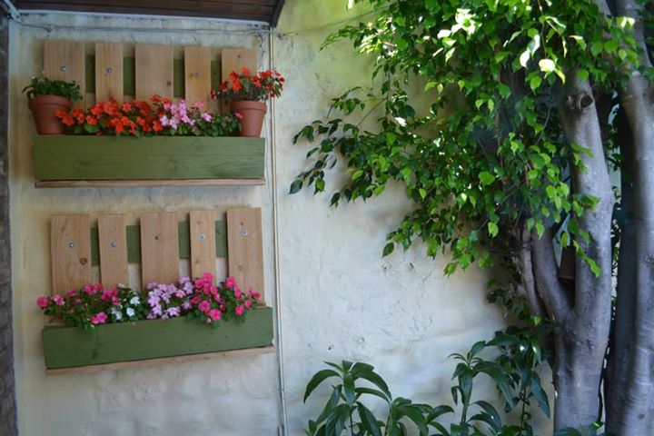Pallets Outdoor Plant Stand DIY