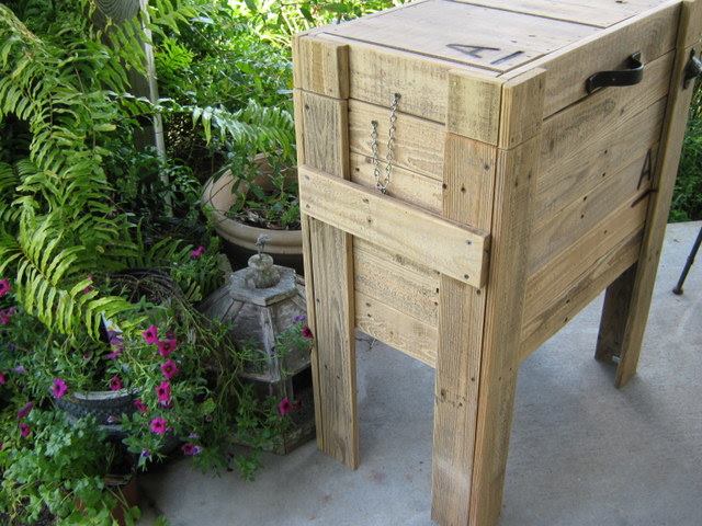 Pallets Water Cooler