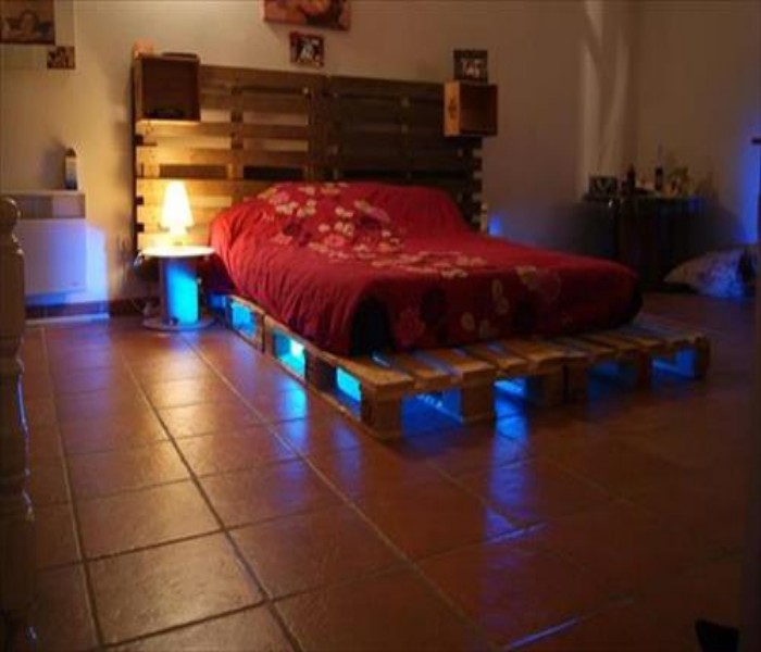 Pallets Powered Room Ideas | Pallet Ideas