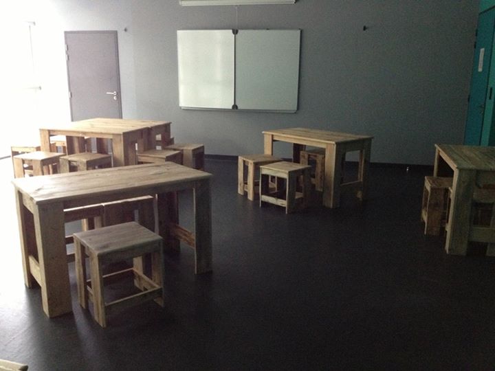 Pallets Made Classroom Furniture Pallet Ideas