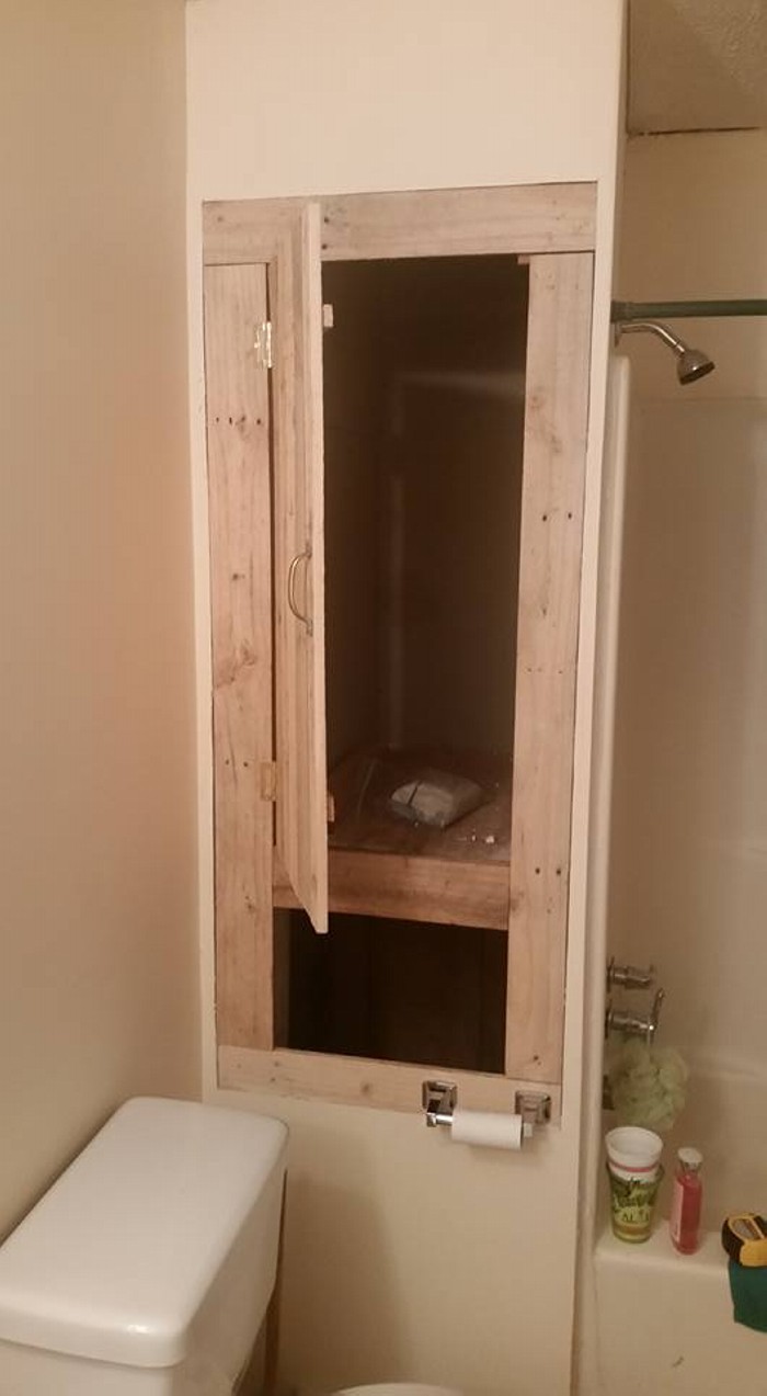 Bathroom Storage with Pallets Wood