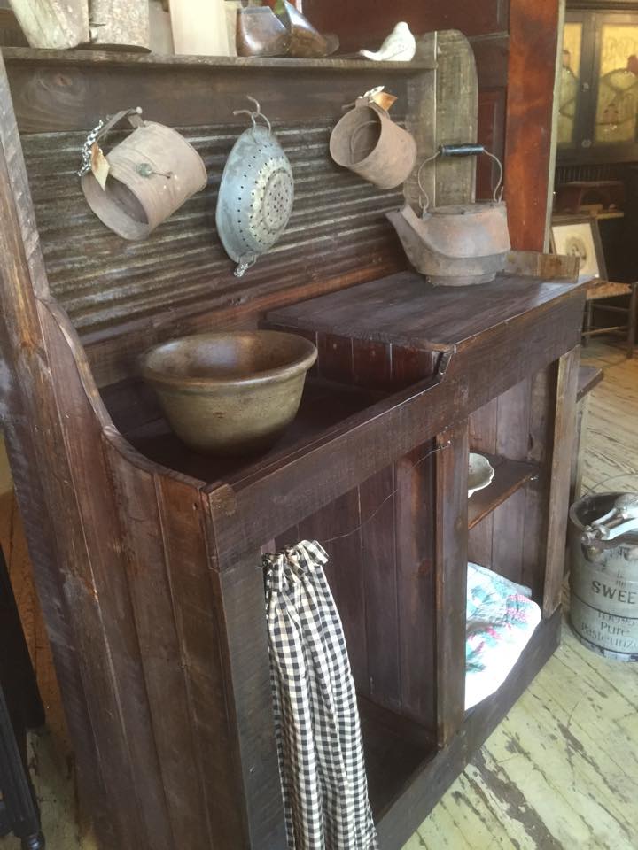 Primitive Dry Sink Made with Pallets Wood | Pallet Ideas