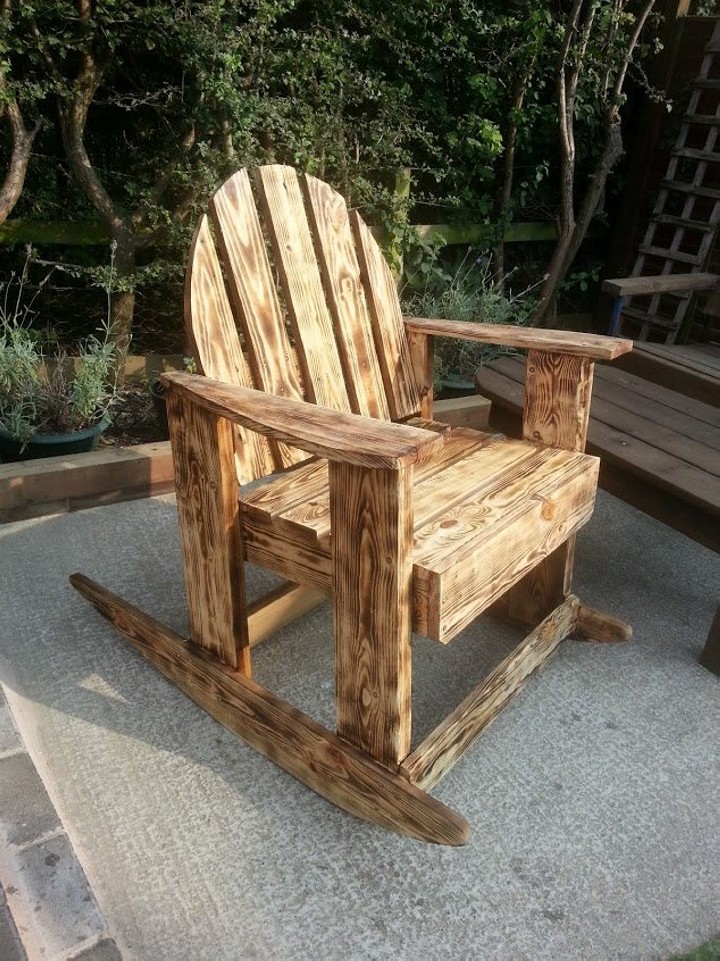 Burnt Wood Effects Pallets Outdoor Chair  Pallet Ideas