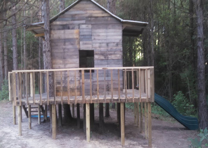 Pallets Wood Made Treehouse