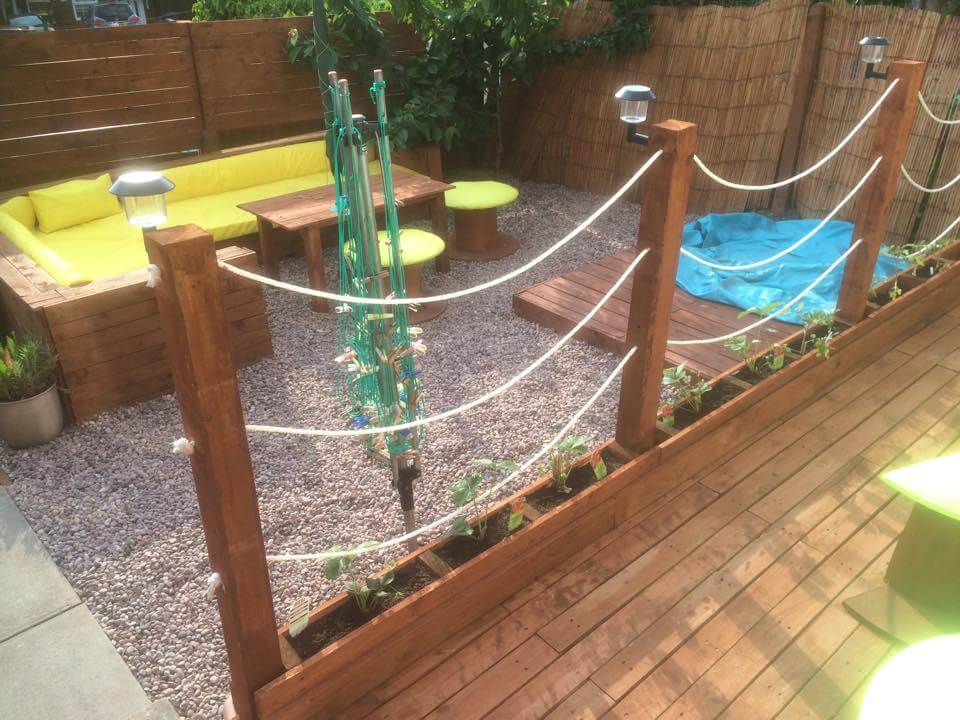 Beautiful-Patio-Pallets-Decking