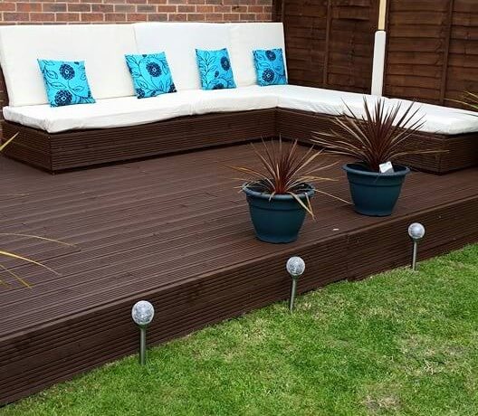 DIY-Deck-Furniture-Pallets-Wood