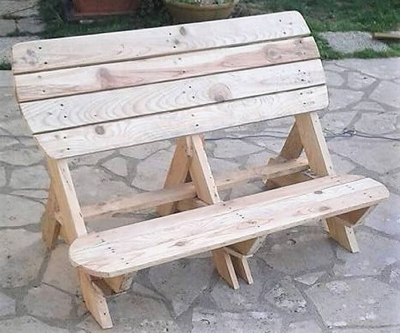 DIY-Pallets-Made-Garden-Bench