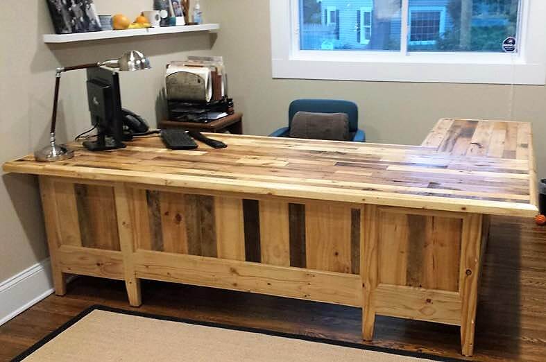 Pallets-Wood-Made-Big-Office-Table
