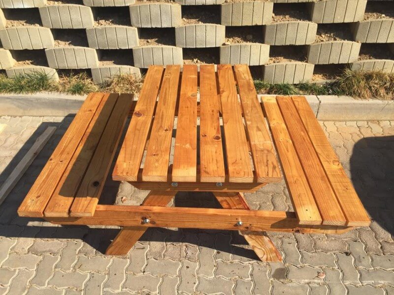 Pallet-Wood-Bench1