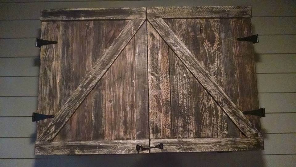 Pallet Wood TV Screen Cover