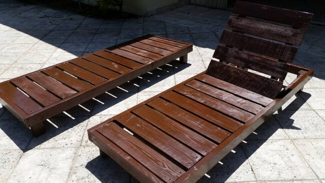Outdoor Lounge Pallet Chairs