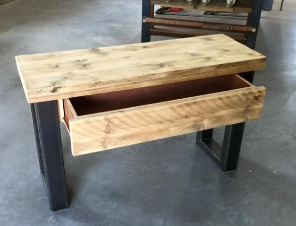 Reclaimed Pallet Side Table