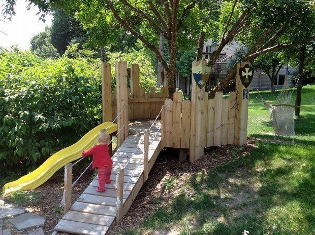 Pallet Playhouse for Kids | Pallet Ideas