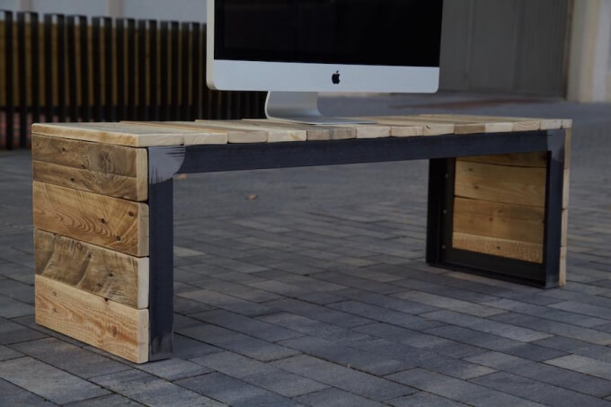 Wood-Pallet-TV-Stand-Console
