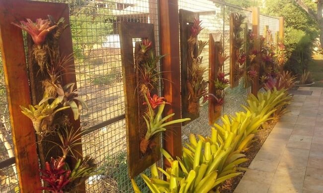 Decor-with-Pallet-Planters
