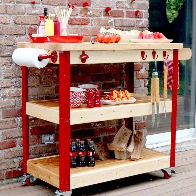 Pallet-BBQ-Table-on-Wheels