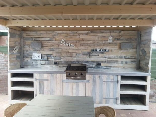 Pallet-Kitchen-for-Outdoor