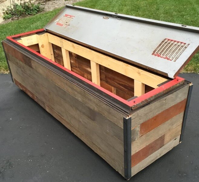 Repurposed-Pallet-Storage