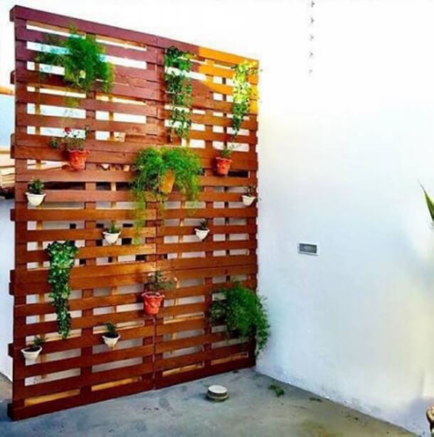 DIY Patio Decoration with Pallet Planter