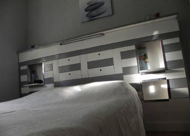 Featured image of post Black Pallet Bed With Lights : Red light bed bed reading light hotel bed light bed room lighting bed side light hotel bed wall light bed reading light with outelt hospital bed light there are 434 suppliers who sells bed bug black light on alibaba.com, mainly located in asia.