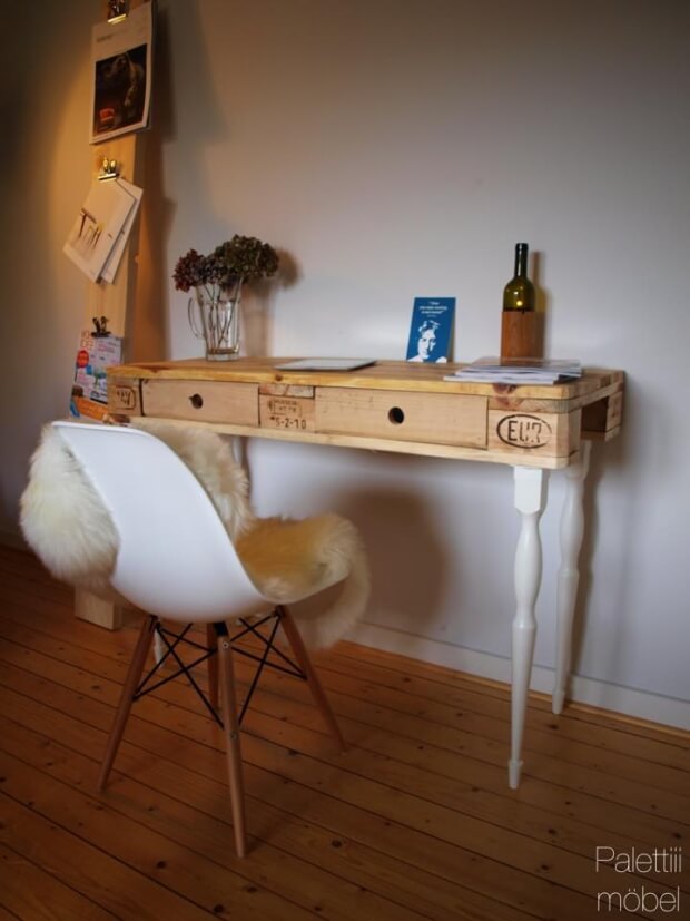 Reclaimed-Pallet-Wood-Desk