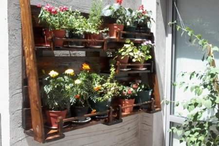 Garden Pendant Made with Pallets