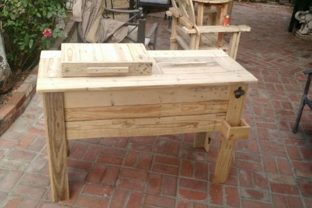 Recycled Pallet Wood Cooler