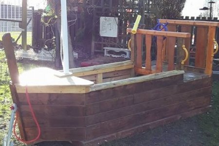 Pallet Boat Playhouse for Kids