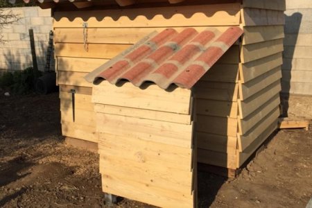 Pallet Chicken Coop