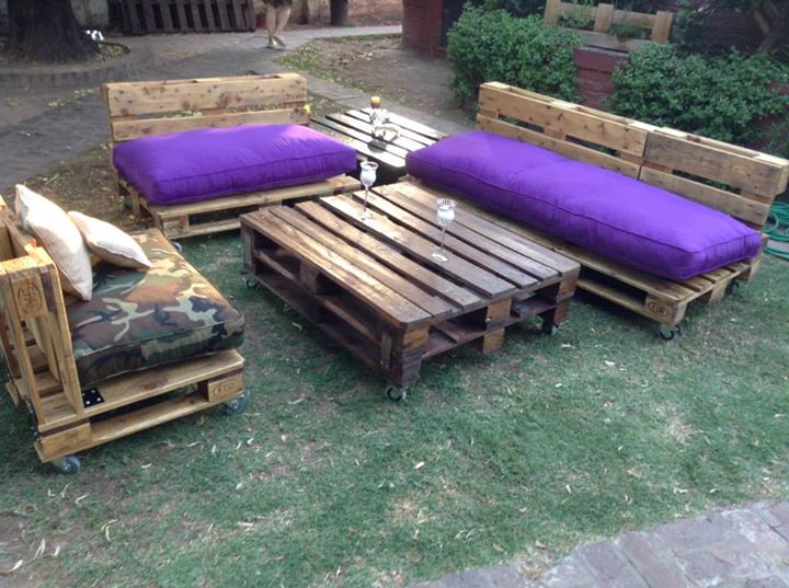 Sectional-Pallets-Sofa-and-Table-for-Patio-3